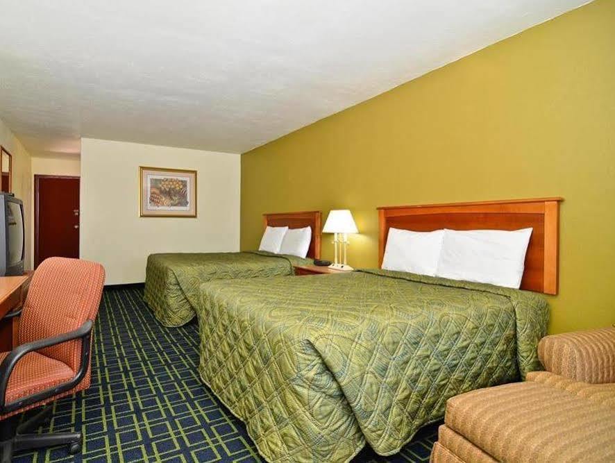 Americas Best Value Inn Pauls Valley Exterior photo